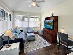 Seaglass Village 206 - Moody Bee - Image 2