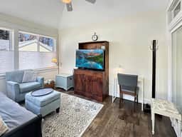 Seaglass Village 206 - Moody Bee - Image 5