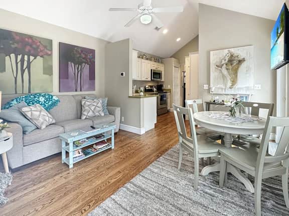 Seaglass Village 217 - Barefoot Escape: Cozy 2-bedroom condo in Wells, Maine. - Image 2