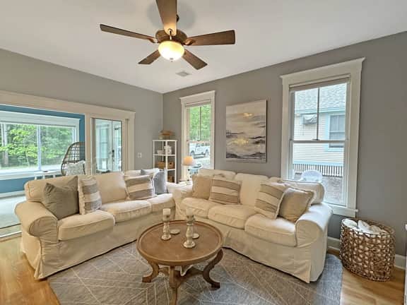 Seaglass Village 139 - Driftwood Cottage: Bright & Breezy Seaglass Retreat - Image 3