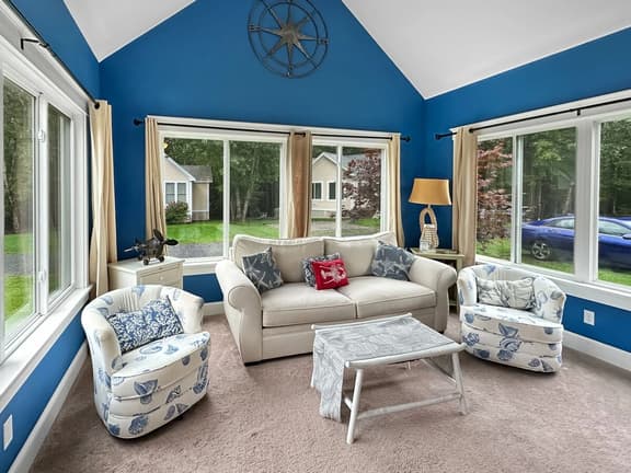 Seaglass Village Unit 182: 2BR in Wells, featuring a King bed and bunk beds for 4 guests. - Image 1