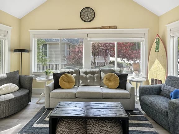 Seaglass Village 125: Coastal Retreat Cottage - Image 1
