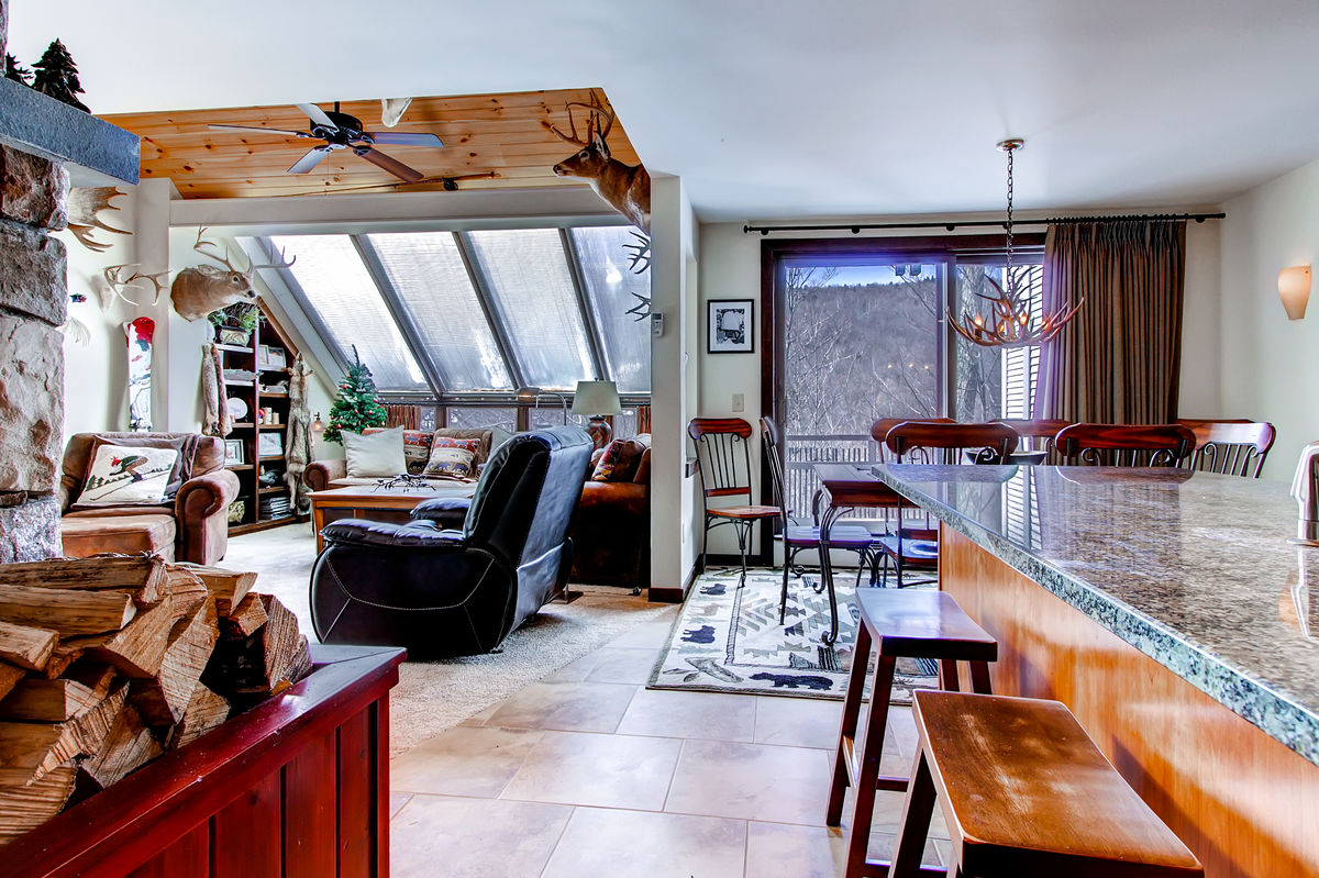 Picture of the Great Room from one of our Vacation Rentals in Killington VT.