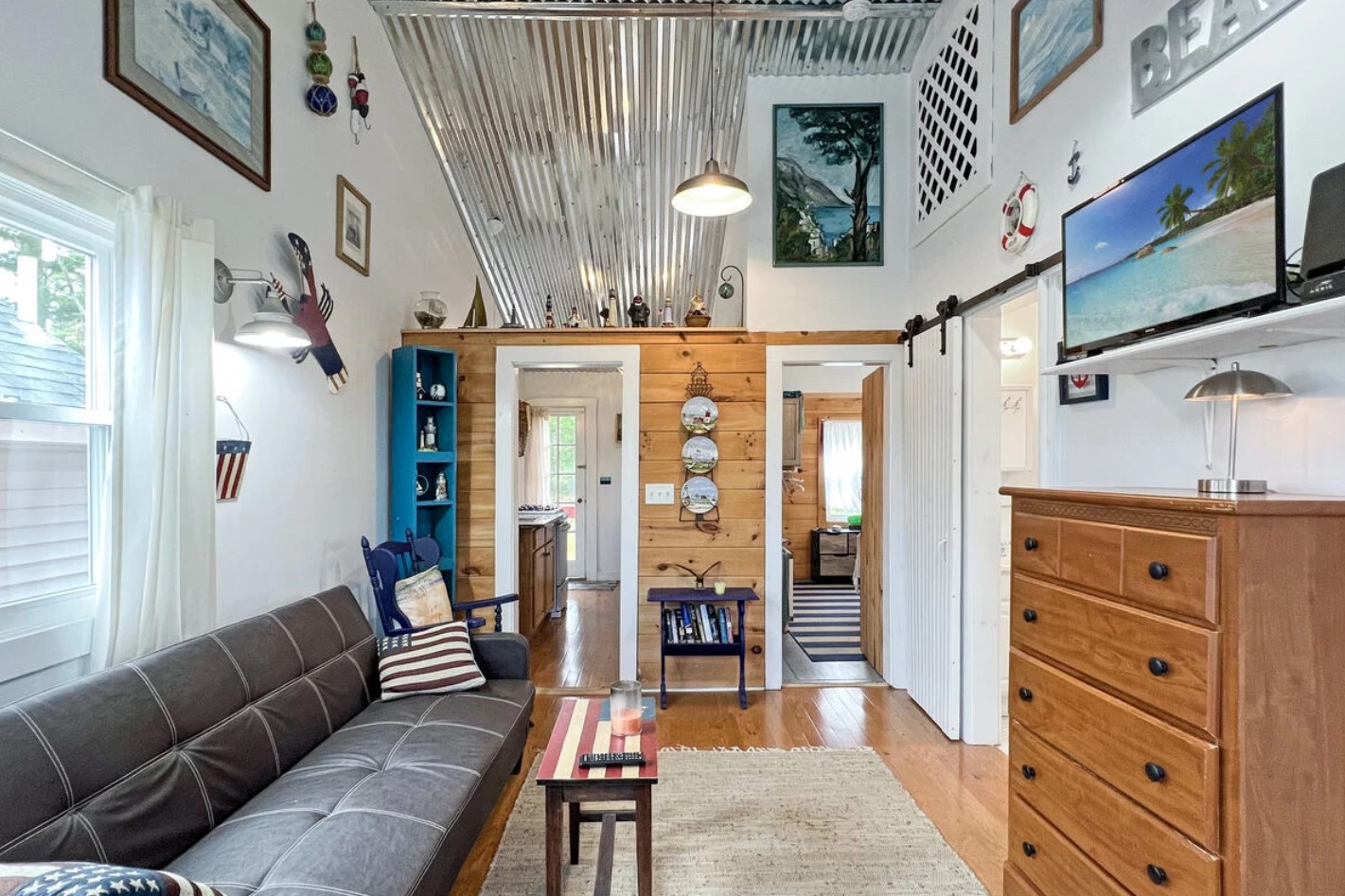 The living room with TV in our Maine winter rental